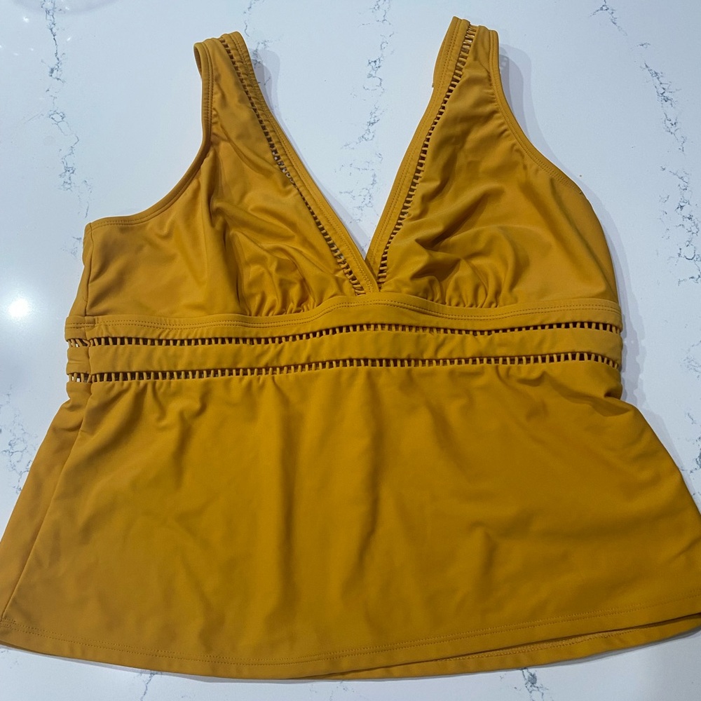 Women’s tankini top